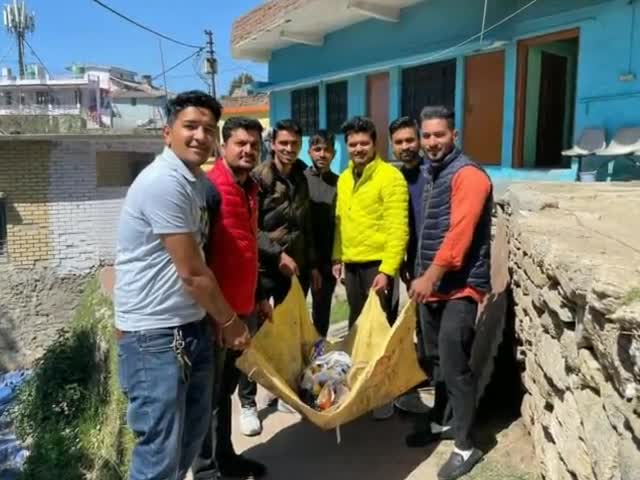 सामाजिक न्याय सप्ताह कार्यक्रम के अंतर्गत युवा मोर्चा रानीखेत ने चलाया स्वच्छता अभियान

#BJPRanikhet #BJPUttarakhand