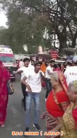 मालवा प्रांत में अभाविप उज्जैन महानगर इकाई के कार्यकर्ताओं ने सेवार्थ विद्यार्थी के माध्यम से सात दिवसीय शिव महापुराण कथा में बुजुर्गों एवं दिव्यांग जनों की सेवा तथा जरूरतमंद लोगों की चिकित्सकीय सहायता करने का कार्य किया।

#ABVPForSociety
