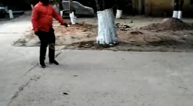 कटरा पूर्व थाना अध्यक्ष नवीन कुमार के साथ बैडमिंटन खेलते हुए खेल का लुत्फ उठाया #शमीम_नगवारा ने
#shamimnagwara