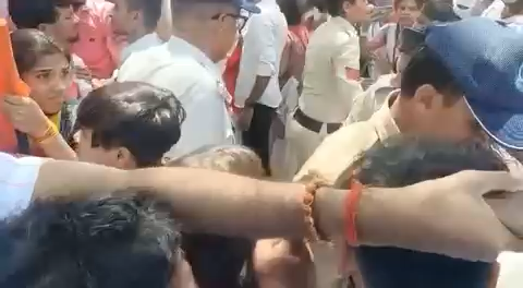 Part 5/ 9:april:2023/ इंदिरागांधी कॉलेज में एबीवीपी के कार्यकर्ताओं ने किया प्रदर्शन / part 1,2,3&4 is already Posted /go n check #news18india #news