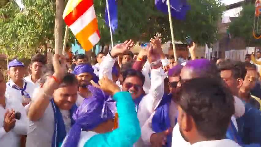 बाबा साहब की यात्रा में बेहतरीन डांस
#आगरा #कानपुर #फिरोजाबाद #मैनपुरी #भोगांव #बेवर #किसनी #करहल #कुशमरा #कुरावली