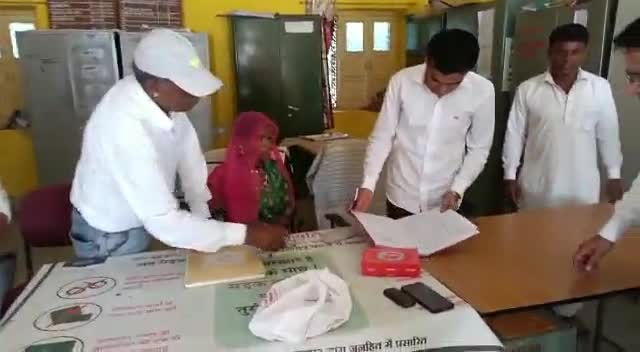 गुरु जम्भेश्वर भगवान की🙏असीम कृपा एवं माता पिता के अनन्त आशीर्वाद से हम सबके प्रिय धोरू के🌹#सुरेश_कुमार_विश्नोई ने ग्राम पंचायत- डोली पं. समिति धवा #जोधपुर में #ग्राम_विकास_अधिकारी #VDO का पद भार ग्रहण करने पर हार्दिक बधाई एवं शुभकामनाएं।