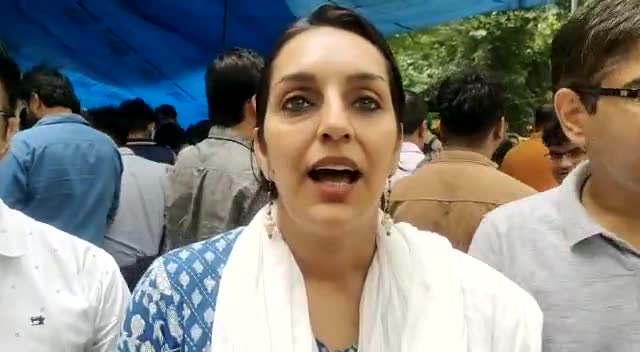 देश को गौरवांवित करने वाले खिलाड़ी न्याय से निराश हैं, पर परास्त नहीं हुए हैं।
#IStandWithWrestlers
#WrestlersProtest