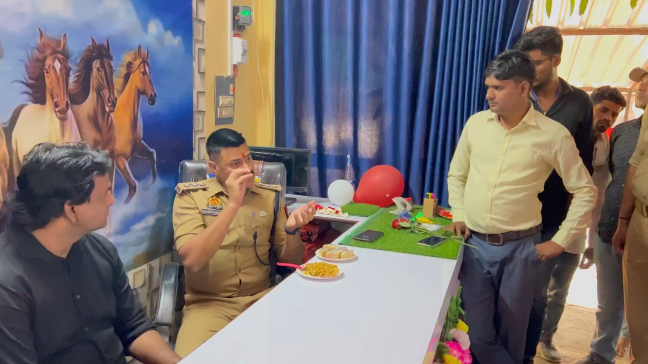 विवादित किताब पढ़ना और फ़िल्म देखना इंसानी फ़ितरत होती है #anirudhasingh #bepositive