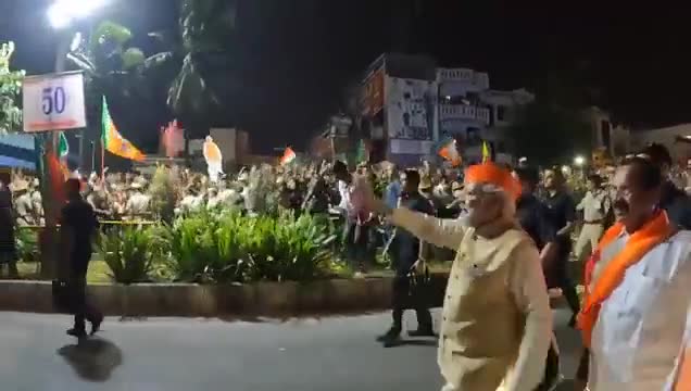 #बेंगलुरु में PM Modi ने किया भव्य रोड शो
भारी तादात में आई देखने जनता ।
#KarnatakaElection2023 #Bengaluru #PMModi