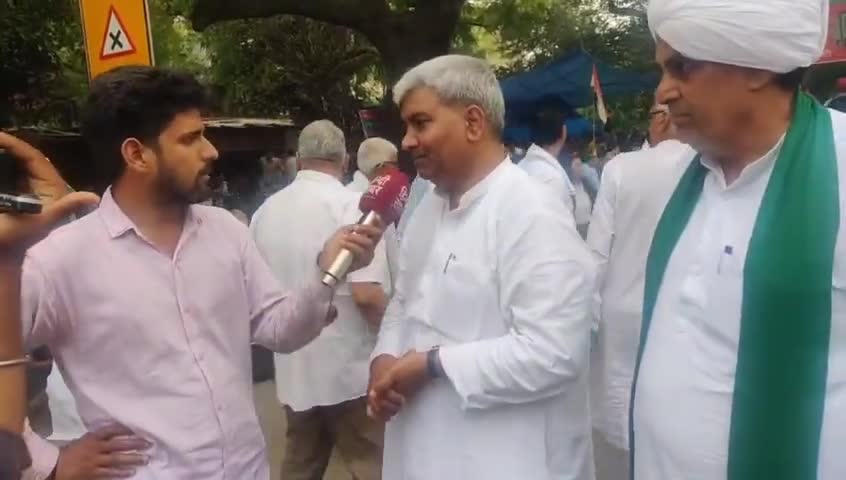 बादली: #दिल्ली जंतर मंतर #kisan #हरियाणा #देश_पहलवानो_के_साथ_है- बिजेन्द्र माजरा#Rahul Gandhi #Ch.Randeep Singh surje