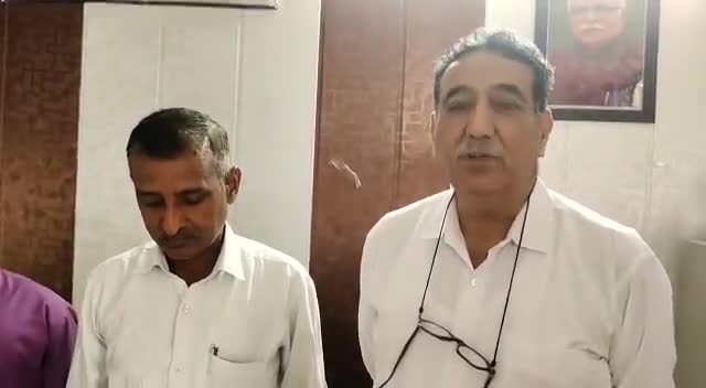 पत्रकारिता दिवस पर वरिष्ठ पत्रकारों के साथ नशा मुक्ति अभियान पर चर्चा हुई #Azadsena #आजादसेना