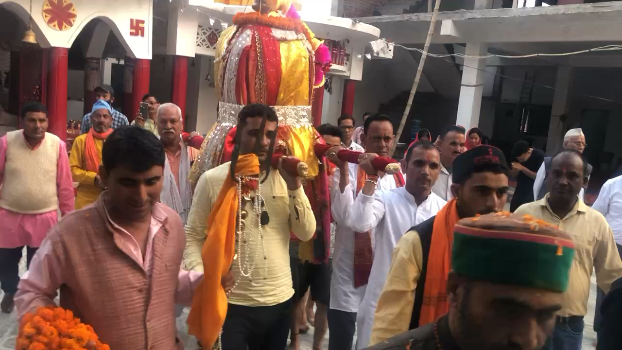बाबा विश्वनाथ 
माँ जगदीशिला #डोली_यात्रा का स्वागत #बेलबाबा_मन्दिर में 🚩 🙏

#Pradeepnegi
