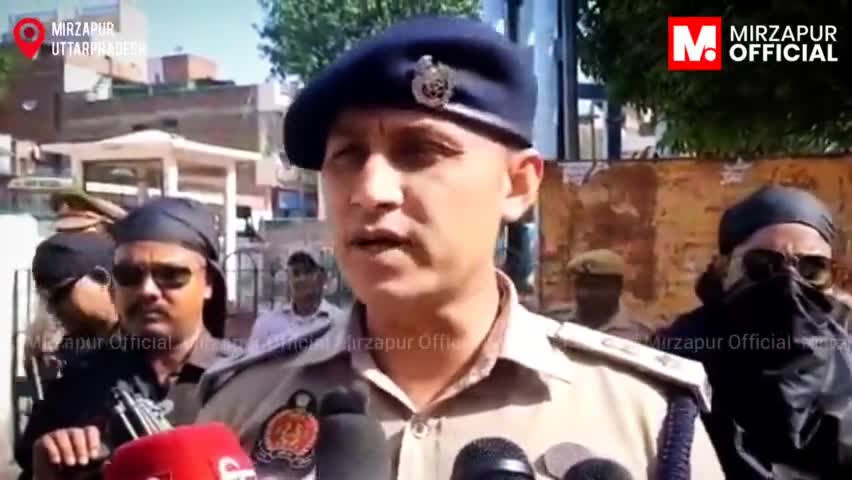 #नगर_निकाय_चुनाव सम्बंधित जानकारी देती हुई पुलिस अधीक्षक Santosh Mishra IPS  मिर्ज़ापुर -आशीष दुबे की रिपोर्ट

#Mirzapur