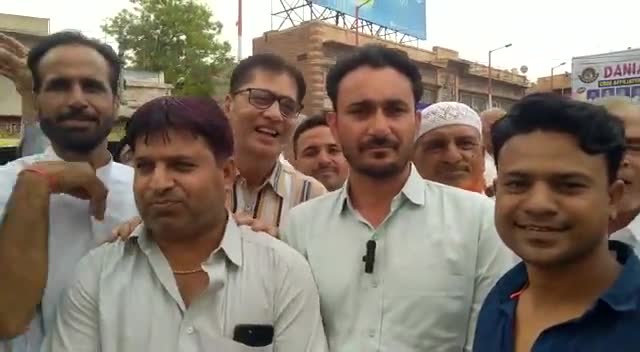 खूब किए साहब न नाटक फिर भी हाथ से निकल गया कर्नाटक...जय बजरंग बली
कर्नाटका से अंधभक्ति साफ

जय बजरंग बली
#हनुमानबाँगड़ा