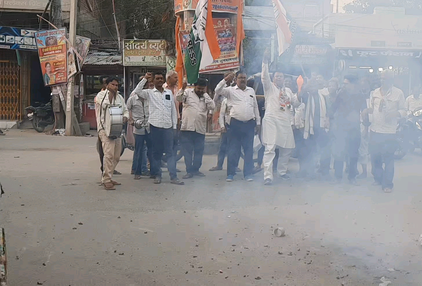 #कर्नाटक में कांग्रेस पार्टी की शानदार जीत पर #सीतामढ़ी में जश्न मनाते हुए #karnatakaelection2023