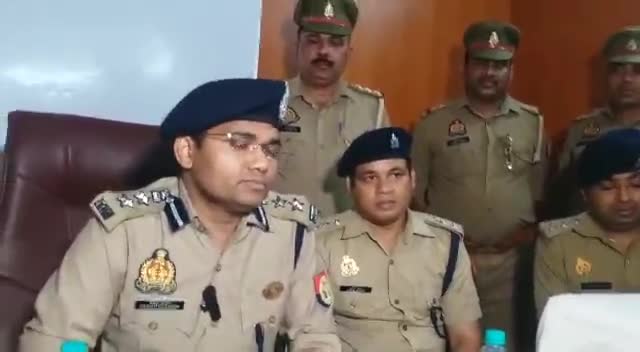 दादरी: #फर्जी #दस्तावेज बनाकर लोन दिलाने वाली कंपनी की कर्मचारी चढ़े #नोएडा पुलिस के हत्थे