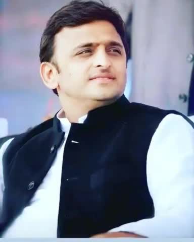 #कल गोरखपुर में पूर्व मंत्री स्व.हरिशंकर तिवारी जी के गांव टाडा पहुँच उन्हें श्रद्धांजलि अर्पित करेंगे 
मा.अखिलेश यादव जी राष्ट्रीय अध्यक्ष सपा/पूर्व मुख्यमंत्री उत्तर प्रदेश🙏