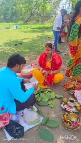 एकंगरसराय: @#वट सावित्री पूजा को लेकर विभिन्न क्षेत्रों के मंदिर एवं बरगद पेड़ के नीचे पुरोहितों के द्वारा पूजा अर्चना किया गया