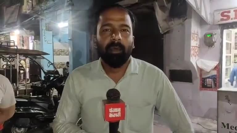 2000 हजार के नोट पर अपनी प्रतिक्रिया देते हुए
#नईम_सागर