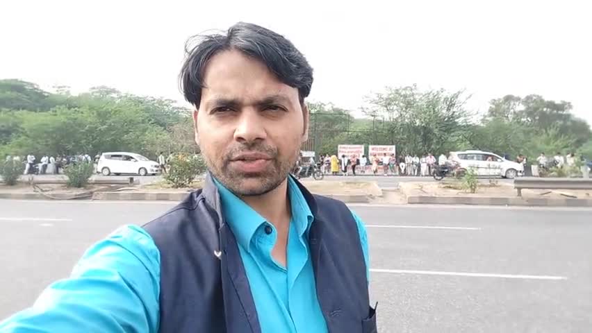 #UPSC_Exam_परीक्षा मे #योगीसरकार की #कू_व्यवस्था ऐसी जगह सेंटर जहा छात्रो के बैठने की पानी की मेस की जगह तक नही बहुआयामी