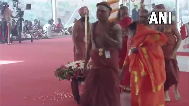 🆔दिल्ली: नए संसद भवन के उद्घाटन समारोह की शुरुआत पूजा से हुई।#संसद_भवन