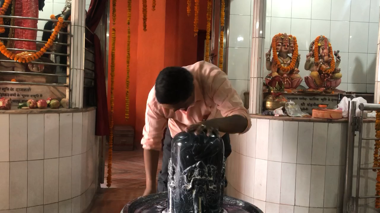 #गंगा_दशहारा के शुभअवसर पर पटना के सेवक संजयनाथ दस महाविद्या मंदिर में अखंड रुद्राभिषेक किया।