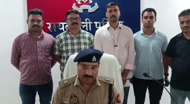 #Raebareli की #सर्विलांस_टीम ने खोए हुए कुल 51 मोबाइल फोन(कीमत लगभग 7लाख रुपए)बरामद कर उनके स्वामियों को सौंपा #Goodwork