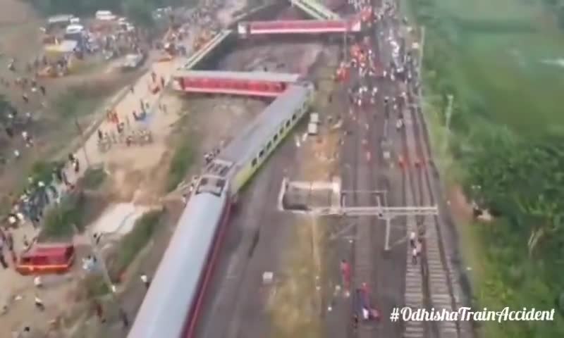 This is heartbreaking  Hearfelt deepest condolence pray for speedy recovery Those who are injured #OdishaTrainAccident