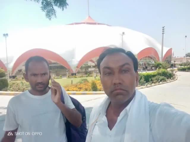 #योग#गुरु#स्वामी#रामदेव जी महाराज के अखंड प्रचंड पुरुषार्थ कि#कर्म स्थली#देवभूमि#योगदाम#गुरुधाम#योगग्राम का आनंद लेते रामलाल जी गुर्जर जैथिली राकेश गुर्जर भ्याना तथा पतंजलि युवा भारत जिला प्रभारी संतराम आर्य ओर मागीलाल जी सुतार