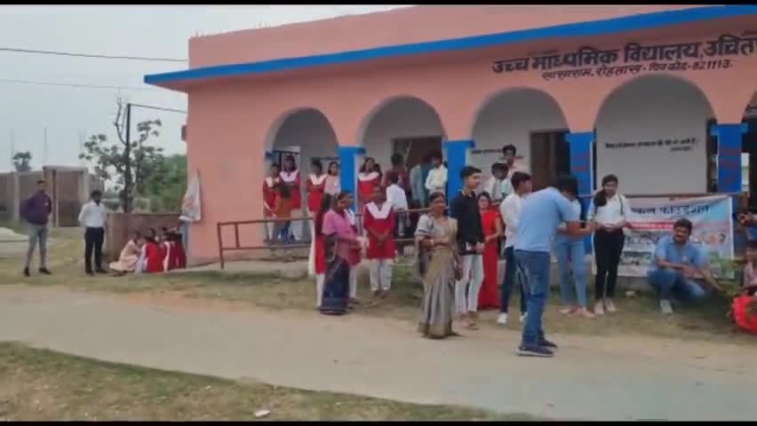 सासाराम: पुष्कल फाउंडेशन द्वारा विभिन्न स्थानों पर सैकड़ो वृक्षारोपण किया गया 
#pushkalfoundation #plantation #environmentday