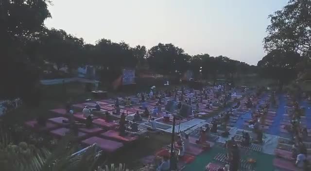 #पतंजलि योग ग्राम में स्वामी जी के सानिध्य का मिल रहा है भरपूर लाभ आनंद योग की वर्षा हो रही