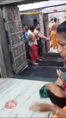 छतरपुर नगर: कर्नाटक के उपमुख्यमंत्री डीके शिवकुमार मध्य प्रदेश दौरे पर #dkshivkumar #dknayak.inc
#inc_dharmendranayak