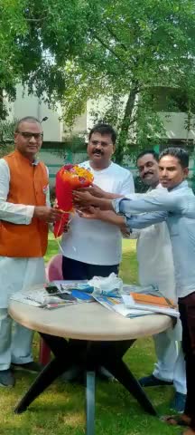 राष्ट्रीय जनसंभावना पार्टी के माननीय राष्ट्रीय अध्यक्ष# उपेंद्र साहनी# ने #पूरा देश से एवं बिहार प्रदेश से भाजपा को सफाया करने के लिए जदयू प्रदेश अध्यक्ष उमेश कुशवाहा जी से मिला।