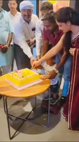 Celebrated rk motors  anniversary with bullet family 
#royalenfield royalenfield
Sid Lal
