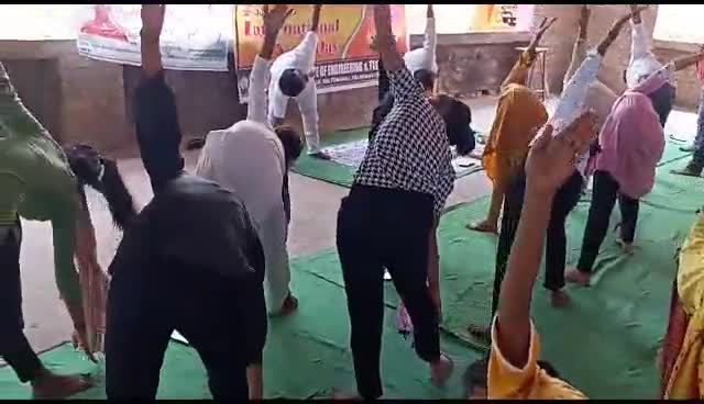 9वे अंतरराष्ट्रीय योग दिवस के शुभ अवसर पर डी ए वी इंजीनियरिंग कॉलेज परिसर में हुआ योगाभ्यास कार्यक्रम का आयोजन #iyd2023