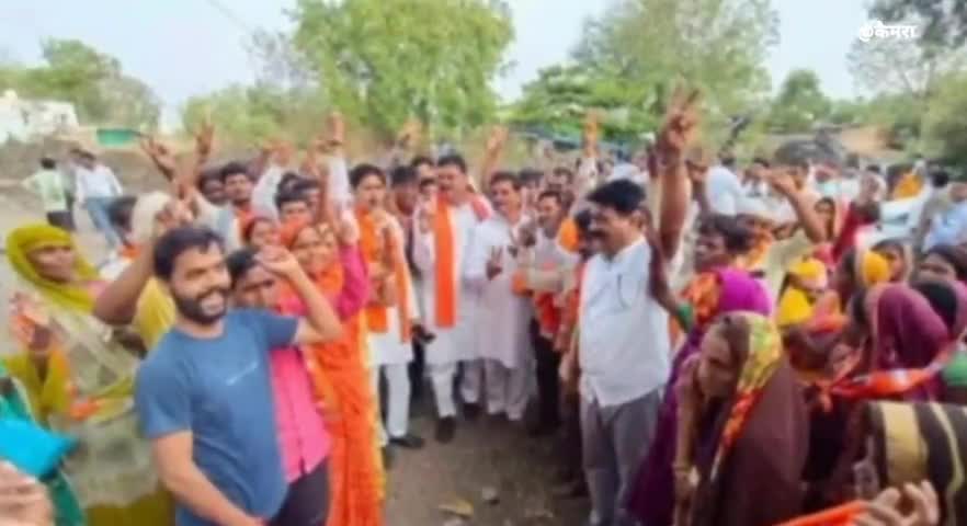 खिरकिया: ग्राम चौकड़ी के 50 परिवारों ने कांग्रेस छोड़कर भाजपा हुए शामिल।