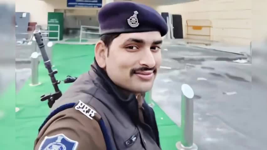 ग्वालियर:अज्ञात वाहन ने ड्यूटी से लौट रहे पुलिसकर्मी को मारी टक्कर,इलाज के दौरान दम तोड़ा
#gwalior #gwaliornews #bjp #mp