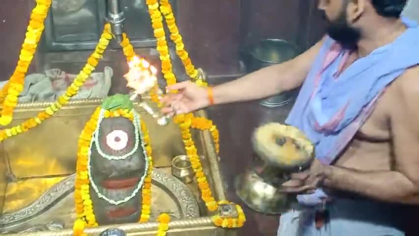 ज्ञानपुर: # *भदोही के सरकार*  #सेमराधनाथ धाम में आप सभी भक्तजनो का हार्दिक स्वागत करता है। #अध्यक्ष योगेश सिंह
