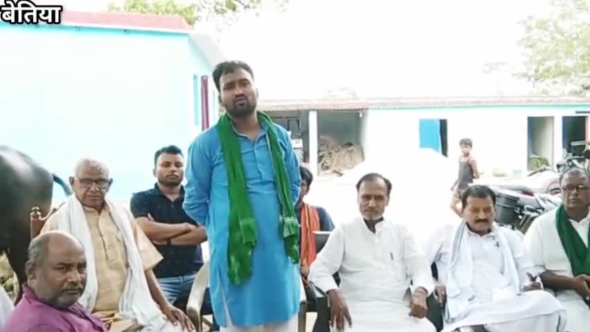 अपने क्षेत्र के पंचायतों में R.J.D - राष्ट्रीय जनता दल द्वारा आयोजित अम्बेडकर परिचर्चा कार्यक्रम में शामिल होकर उपस्थित देवतुल्य जनता को संबोधित करते- Mukesh Yadav #लौरिया_विधानसभा #महागठबंधन #Mukesh #RJD #TejashwiYadav Tejashwi Yadav Tej P