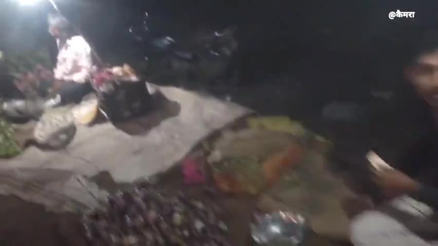 खिरकिया: खिरकिया तहसील के ग्राम खमलाय में स्थानीय साप्ताहिक बाजार में बड़े सब्जियों के भाव देखें जीरो ग्राउंड रिपोर्ट।