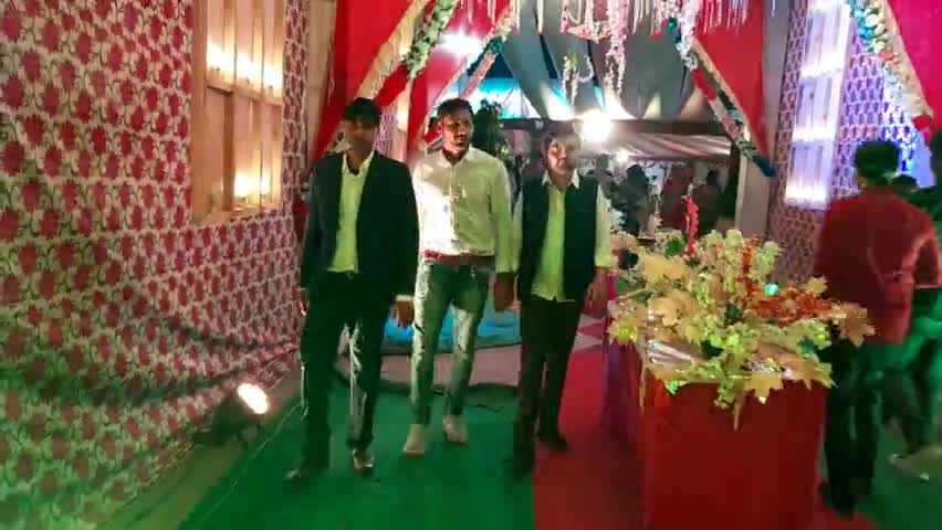 अपने प्रिय मित्र #सचिन (नानेमऊ) और तमाम साथियों के साथ #माधवगंज के एक रिसॉर्ट में समारोह में सम्मिलित हुए