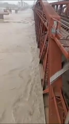 Delhi Old Bridge.... #yamuna