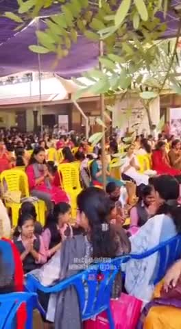 *_#केरल के गाँव के एक विद्यालय_*
*_में मातृ पूजन का एक अत्यंत मनोहर दृश्य।_*