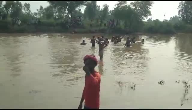 #Badaun दातागंज #क्षेत्र में #धान की #रोपाई कर रहे #किसान की #नदी में #डूबने से #मौत