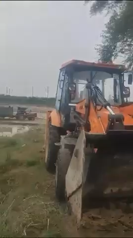 #Watch | Road 𝐫𝐞𝐩𝐚𝐢𝐫 𝐰𝐨𝐫𝐤 𝐢𝐬 𝐢𝐧 𝐩𝐫𝐨𝐠𝐫𝐞𝐬𝐬 in Mahavatpur village and all other flood affected areas.

#FloodRelief