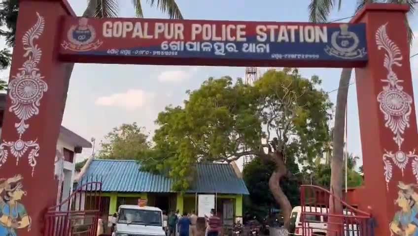ଗୋଲନ୍ତରା: ପୋଲିସକୁ ଆକ୍ରମଣ ଘଟଣାରେ ଫେରାର ଥିବା ଡ୍ରାଇଭର ସଂଘ ସଭାପତି ବ୍ରହ୍ମପୁରରୁ ଗିରଫ