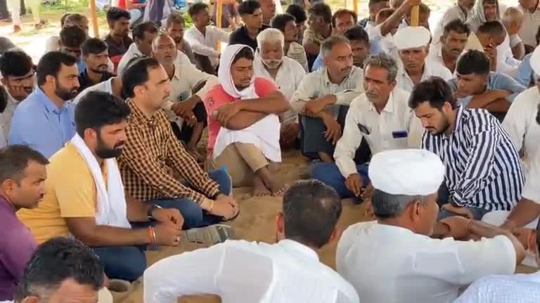 #ओसियां: चेराई में कल हुए सामूहिक हत्याकांड का मामला,, ग्रामीण अड़े अपनी मांगों पर,,, अंतिम संस्कार करने से किया मना
