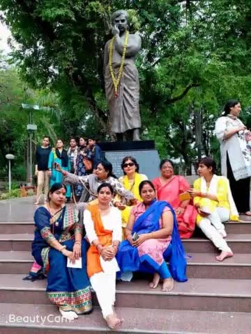देश की आजादी के लिए अपने प्राणों की आहुति देने वाले शहीद शिरोमणि चंद्रशेखर आजाद जी की जयंती पर शत्-शत् नमन। आपने युवाओं के दिलों में राष्ट्रीयता और आजादी के लिए जोश भरा। देश की आजादी में आपकी भूमिका अद्वितीय है।  
#ChandrashekharAzad