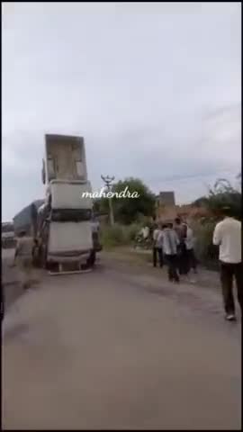 #नागौर: अनोखा हादसा रैन रेलवे फाटक के पास का नजारा