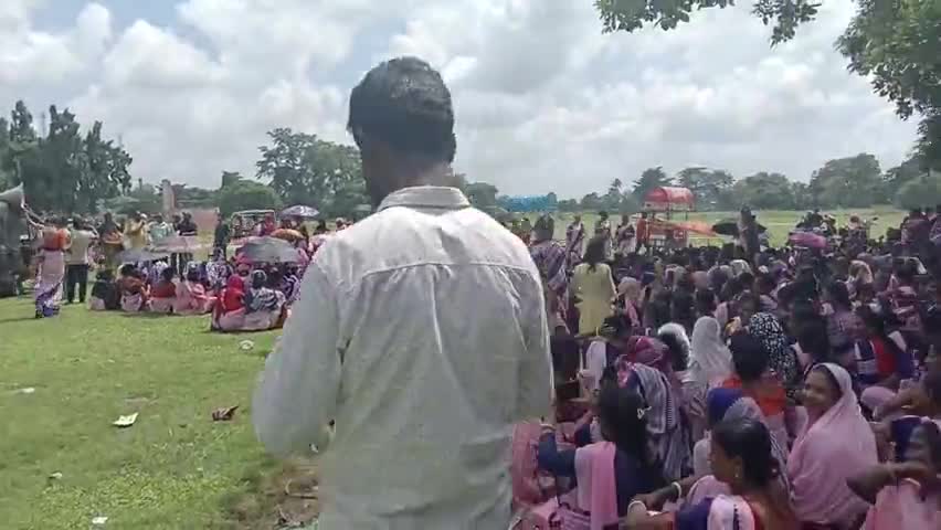 किशनगंज: आशा और आशा फेसिलेटेटर ने किया धरना प्रदर्शन!
#kishanganj #asha #आशाफेसिलेटिटर #नितिशकुमार #irpd