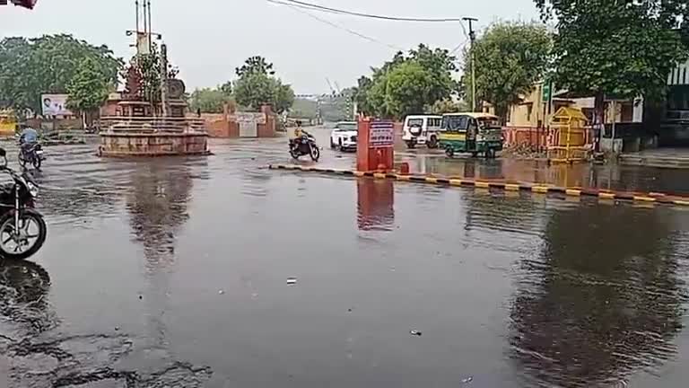 #pali_rohat पाली शहर व आस पास के क्षेत्रों में हो रही आज सुबह से झमाझम बारिश