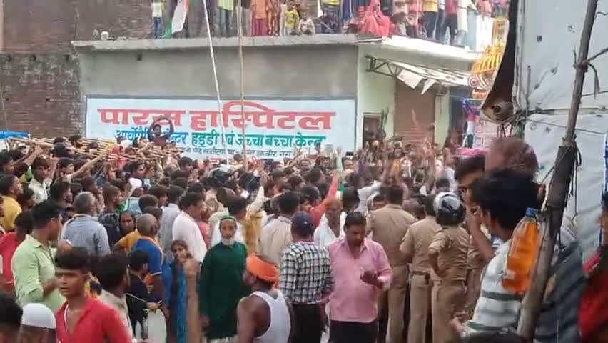 धनघटा: #हैसर बाज़ार में शांति पूर्वक निकल गया तहज़