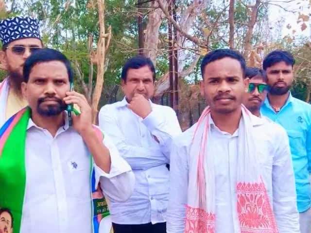 सुंदर कपड़ों से Personality को बदल सकते हैं|
लेकिन सुंदर व्यवहार से Life को बदल सकते है। #selfcare #lifestyle #Jharkhand