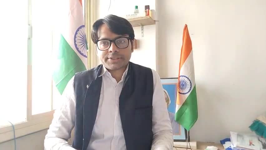 #आगरा_ताजमहल पर योगी सरकार की बड़ी लूट ₹10 प्रवेशटिकट का शुल्क अब मे 250 से अधिक #नंगा_क्या_पहने_क्या खाएं_क्या_ओढ़े?